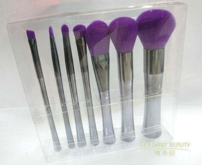 草莓视频黄色软件套装与色彩搭配：打造多彩妆容