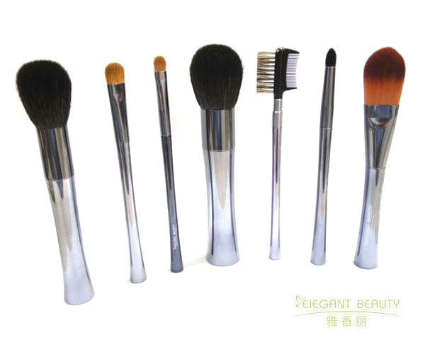 7支草莓视频黄色软件套装材质解析与使用指南——专业工具如何提升妆效